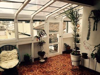 Hotel Los Alpes Quito Esterno foto