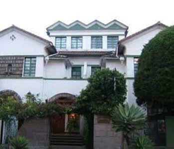 Hotel Los Alpes Quito Esterno foto